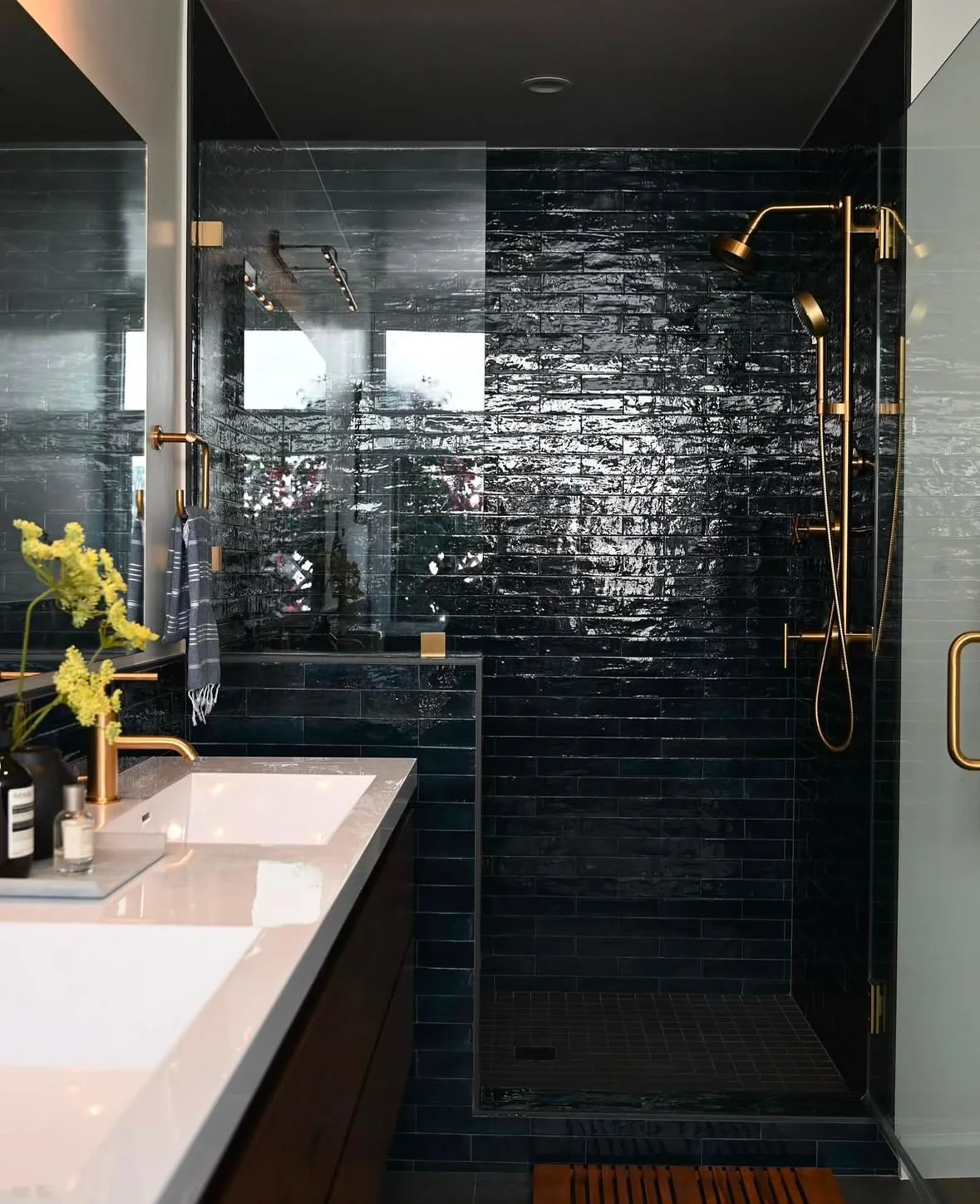 Baños con material y carácter